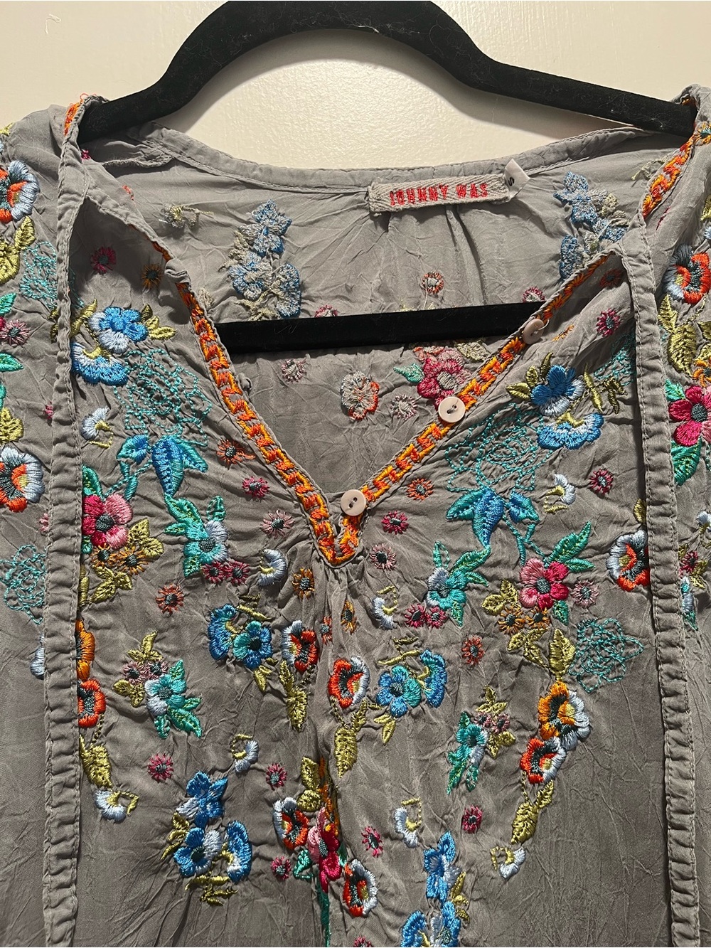 Johnny Was Gray Embroidered V-Neck Tunic with Multicolor Floral Accents - Picture 2 of 5